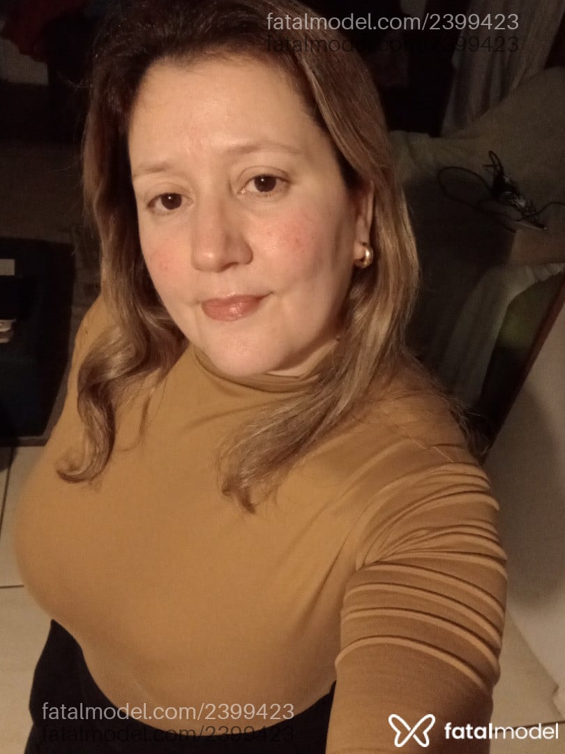 Acompanhante mulher loira (o) de olhos castanhos - Rohh Santos