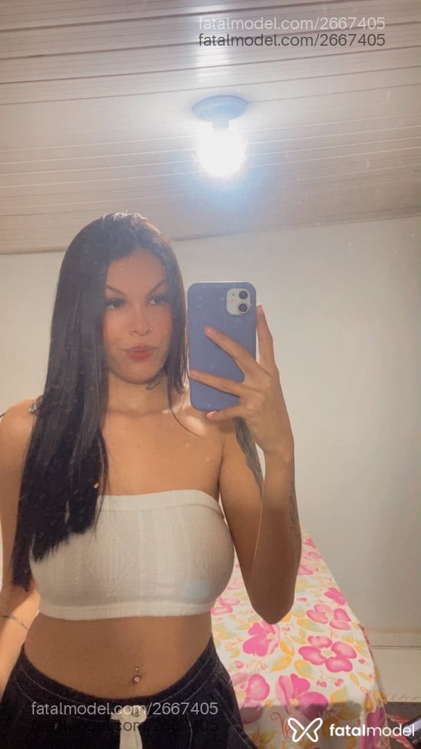 Acompanhante mulher morena (o) de olhos pretos - Ayla