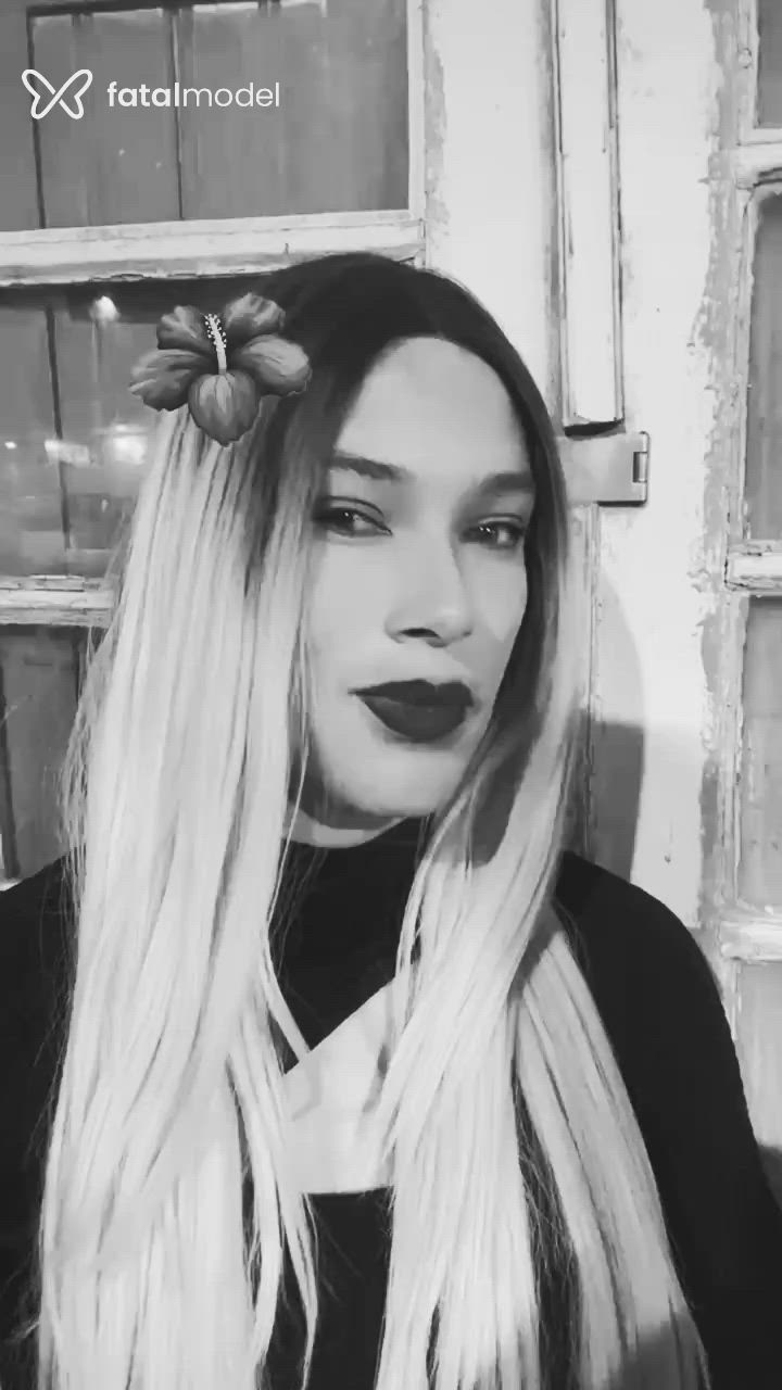 Acompanhante mulher trans morena (o) de olhos castanhos - Agatha