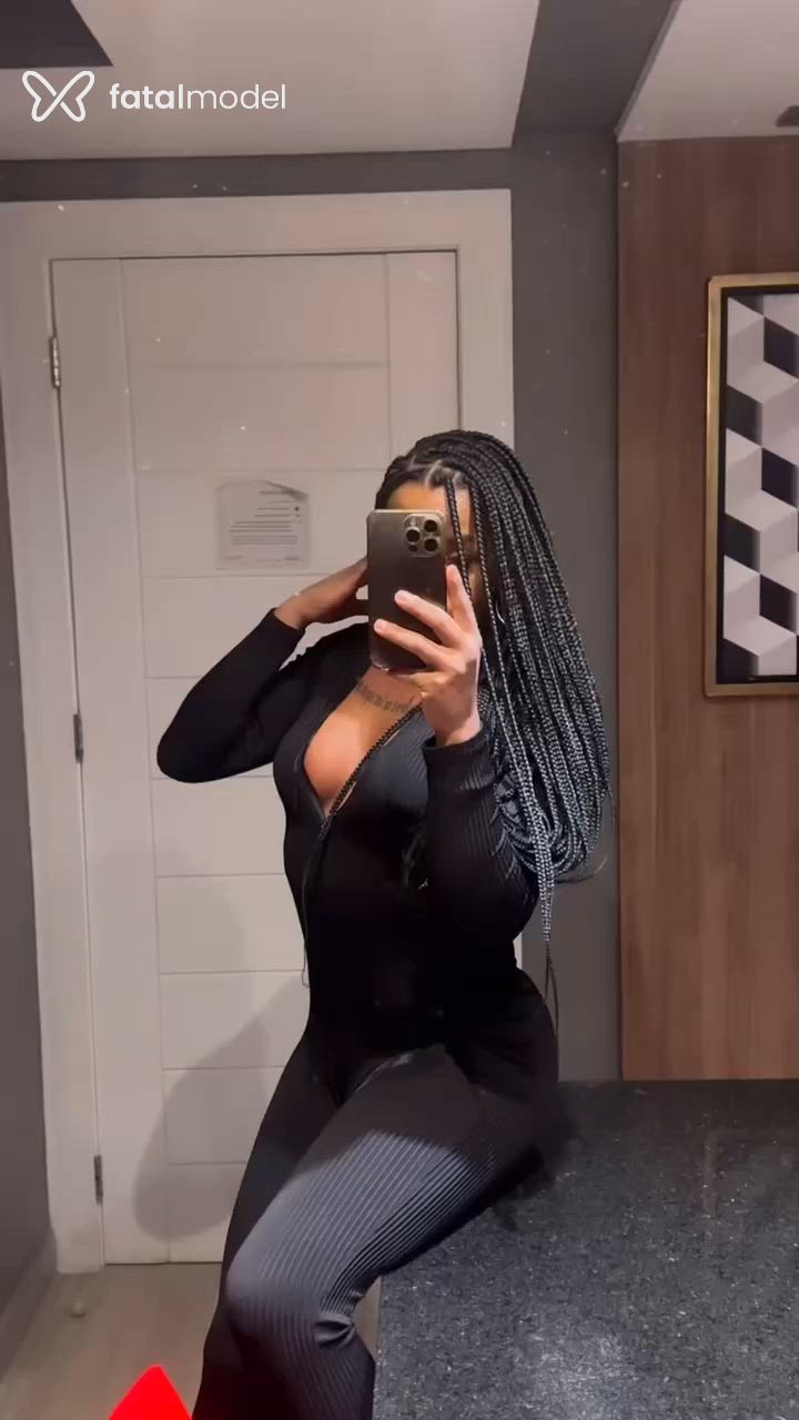Acompanhante mulher trans morena (o) de olhos castanhos - Nicole