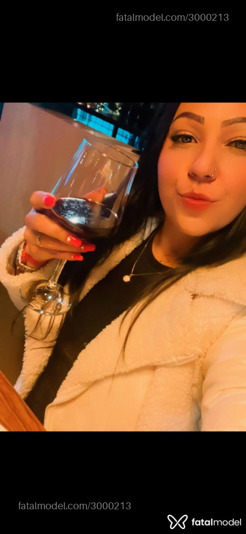 Acompanhante mulher morena (o) de olhos castanhos - Lucyana