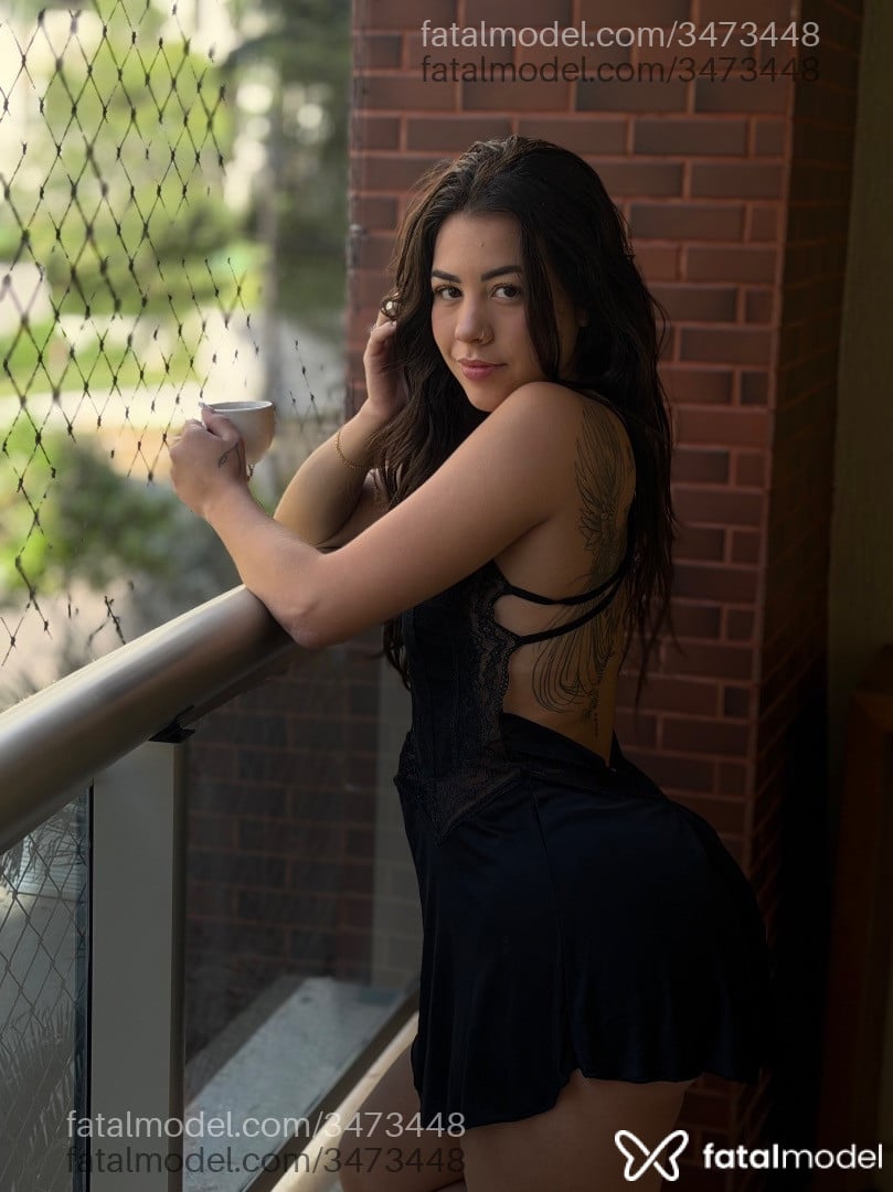 Acompanhante mulher com cabelo castanho de olhos castanhos - Gaby Oliveira