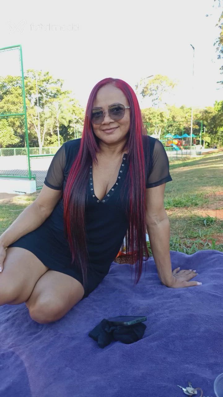Acompanhante mulher com cabelo castanho de olhos castanhos - Fran