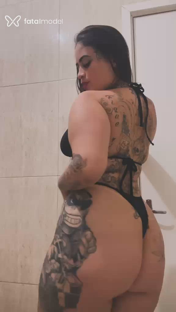 Acompanhante mulher morena (o) de olhos verdes - Gabrielly vitória