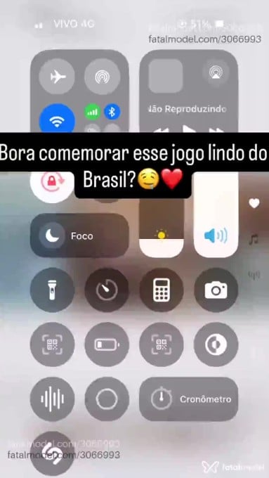 Acompanhante mulher com cabelo castanho de olhos castanhos - Micaela Mello Acompanhante mulher com cabelo castanho de olhos castanhos - Micaela Mello
