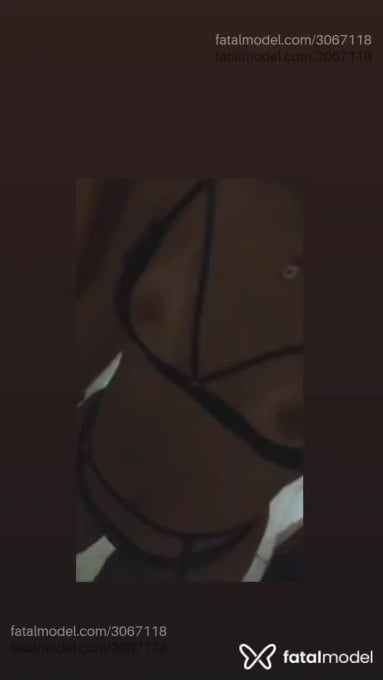 Acompanhante mulher com cabelo castanho de olhos castanhos em Marília - Mel