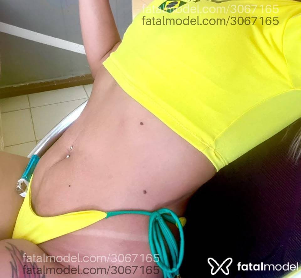 Acompanhante mulher loira (o) de olhos castanhos em Petrolina Acompanhante mulher loira (o) de olhos castanhos em Petrolina - Agatha