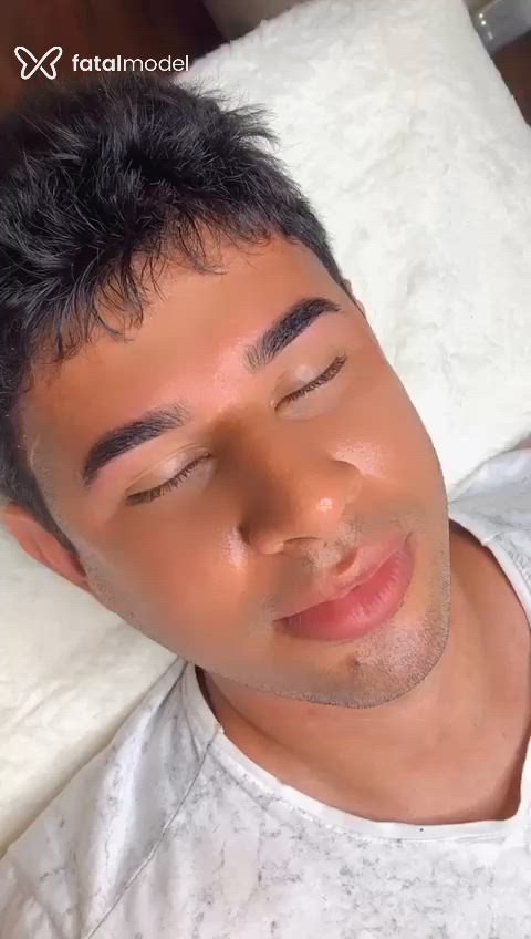 Acompanhante homem morena (o) de olhos castanhos - Safadinhafogos