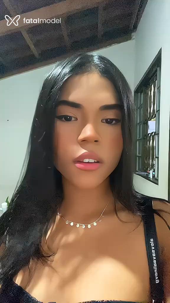 Acompanhante mulher morena (o) de olhos castanhos - Maju Silva