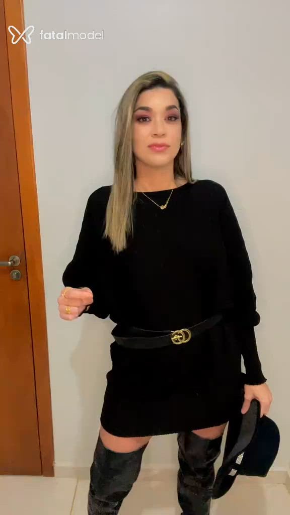 Acompanhante mulher loira (o) de olhos castanhos - Larissa Giménez