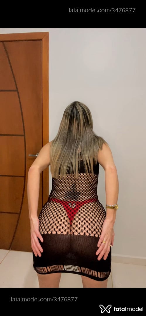 Acompanhante mulher loira (o) de olhos castanhos - Larissa Giménez
