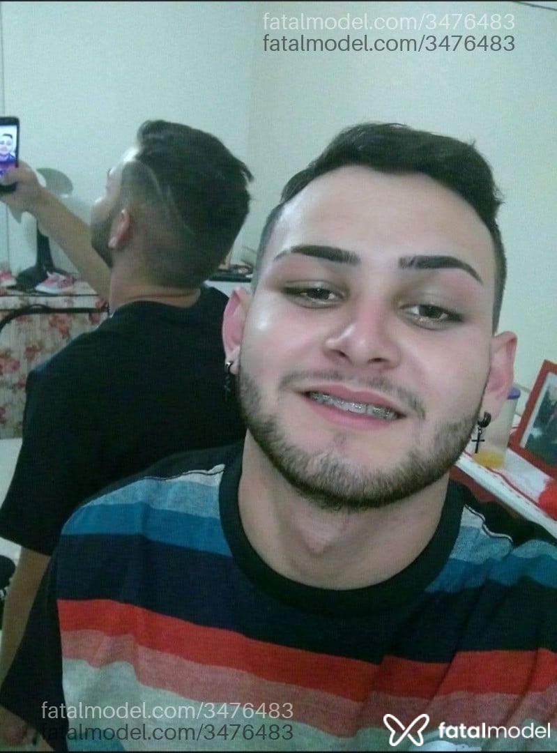 Acompanhante homem loira (o) de olhos castanhos - Guisouza