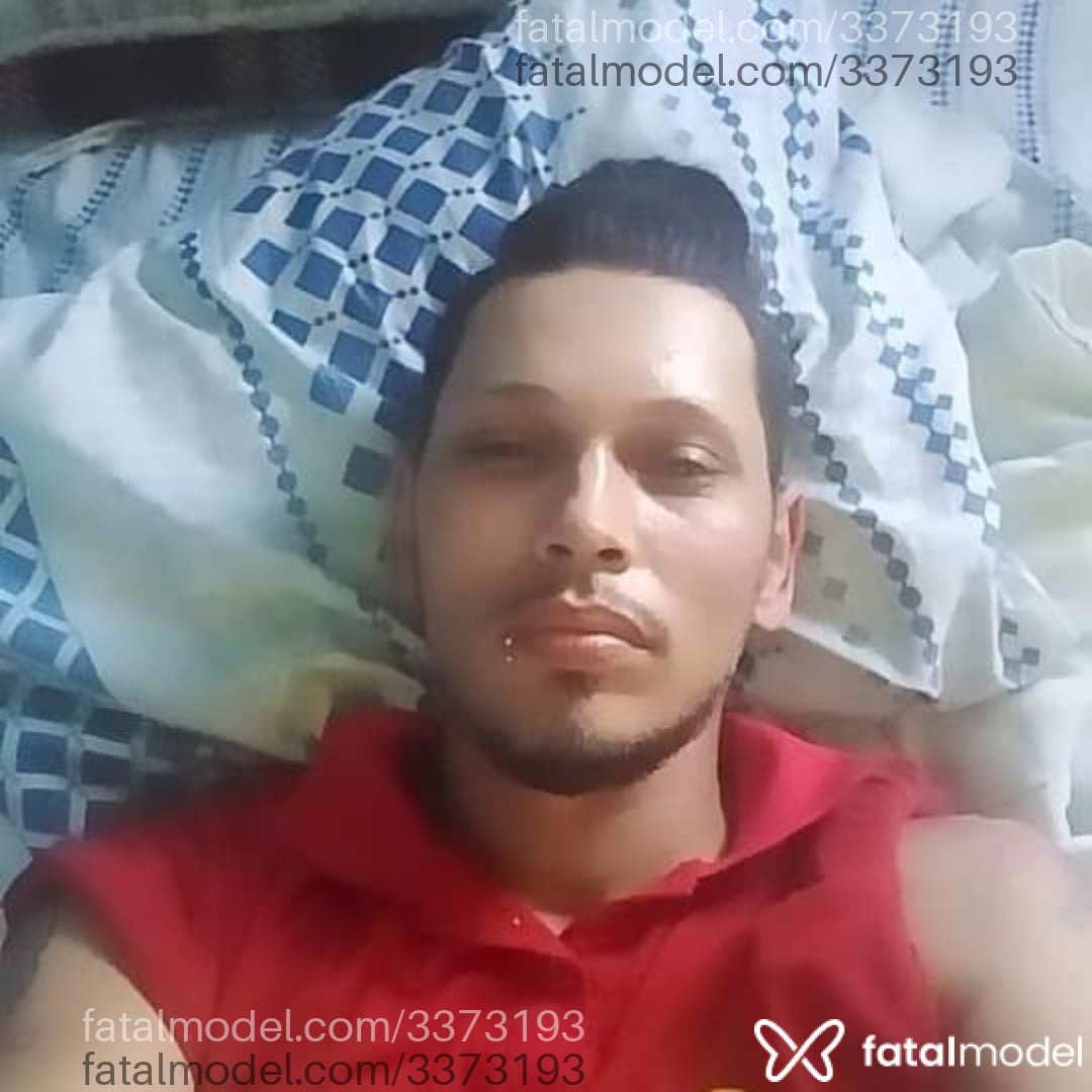 Acompanhante homem morena (o) de olhos castanhos - Moah Vaz