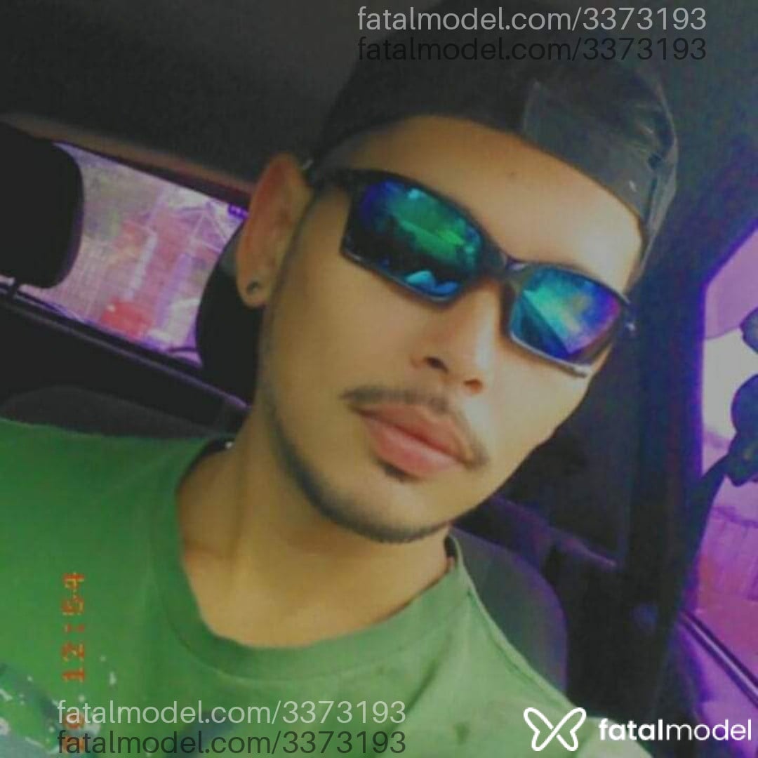 Acompanhante homem morena (o) de olhos castanhos - Moah Vaz
