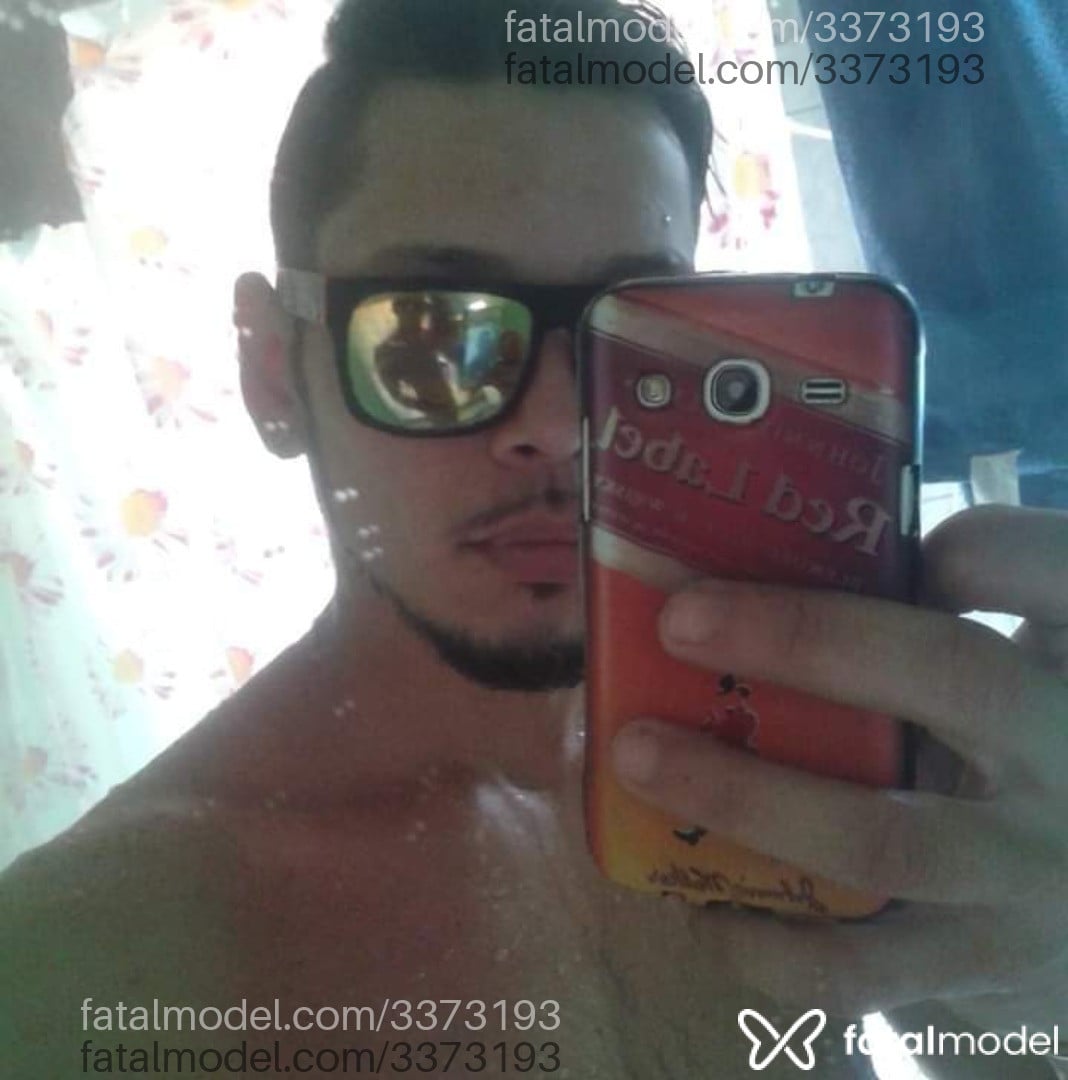 Acompanhante homem morena (o) de olhos castanhos - Moah Vaz