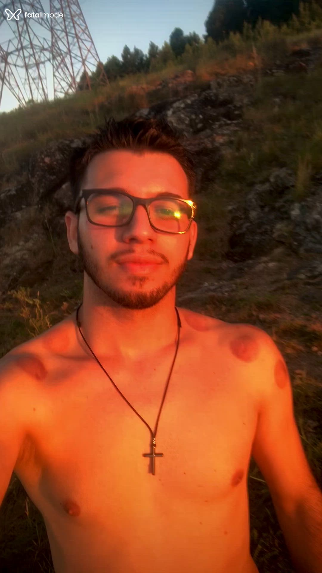 Acompanhante homem morena (o) de olhos castanhos - Lucas Acompanhante homem morena (o) de olhos castanhos - Lucas