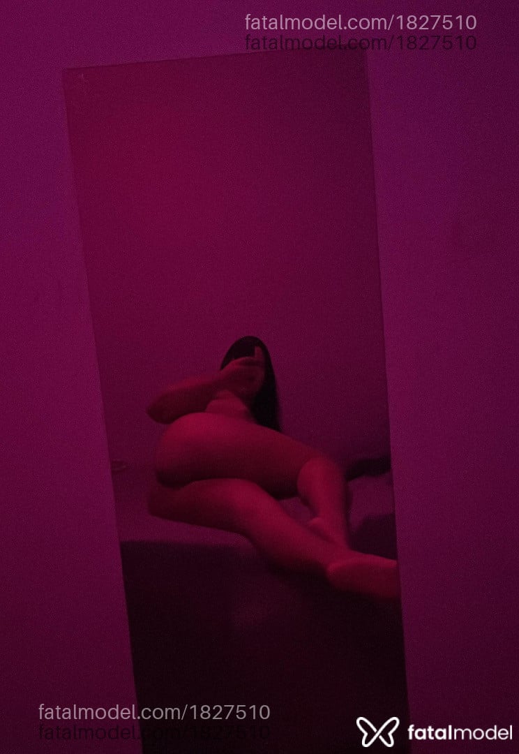 Acompanhante mulher trans morena (o) de olhos castanhos - Isabella lahboner
