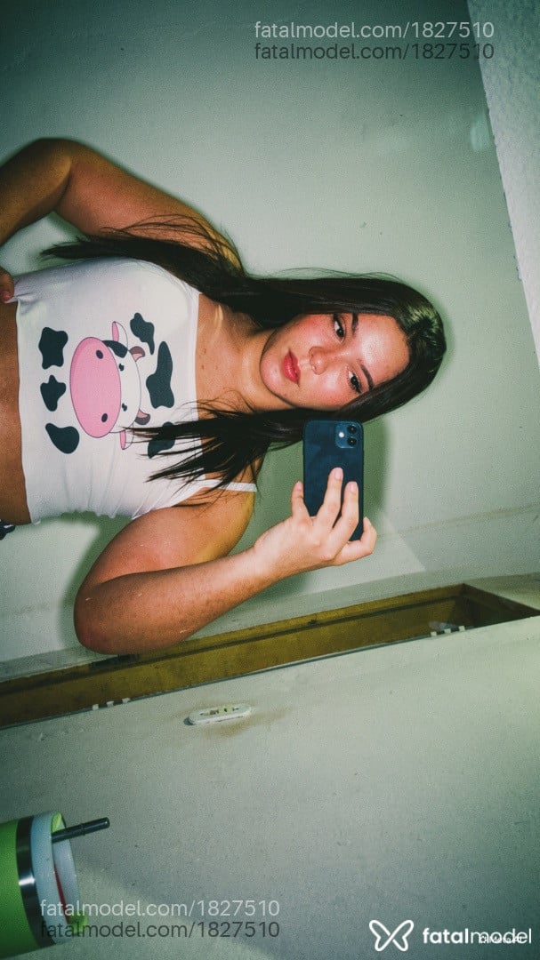 Acompanhante mulher trans morena (o) de olhos castanhos - Isabella lahboner