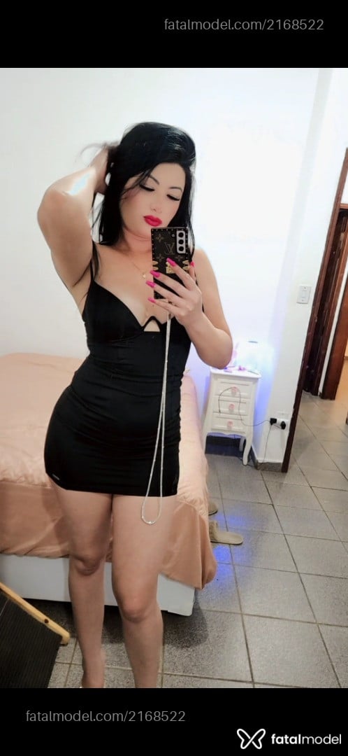 Acompanhante mulher morena (o) de olhos pretos - Mayumi