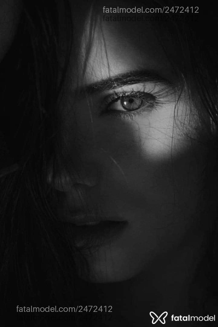 Acompanhante mulher loira (o) de olhos verdes - Laís