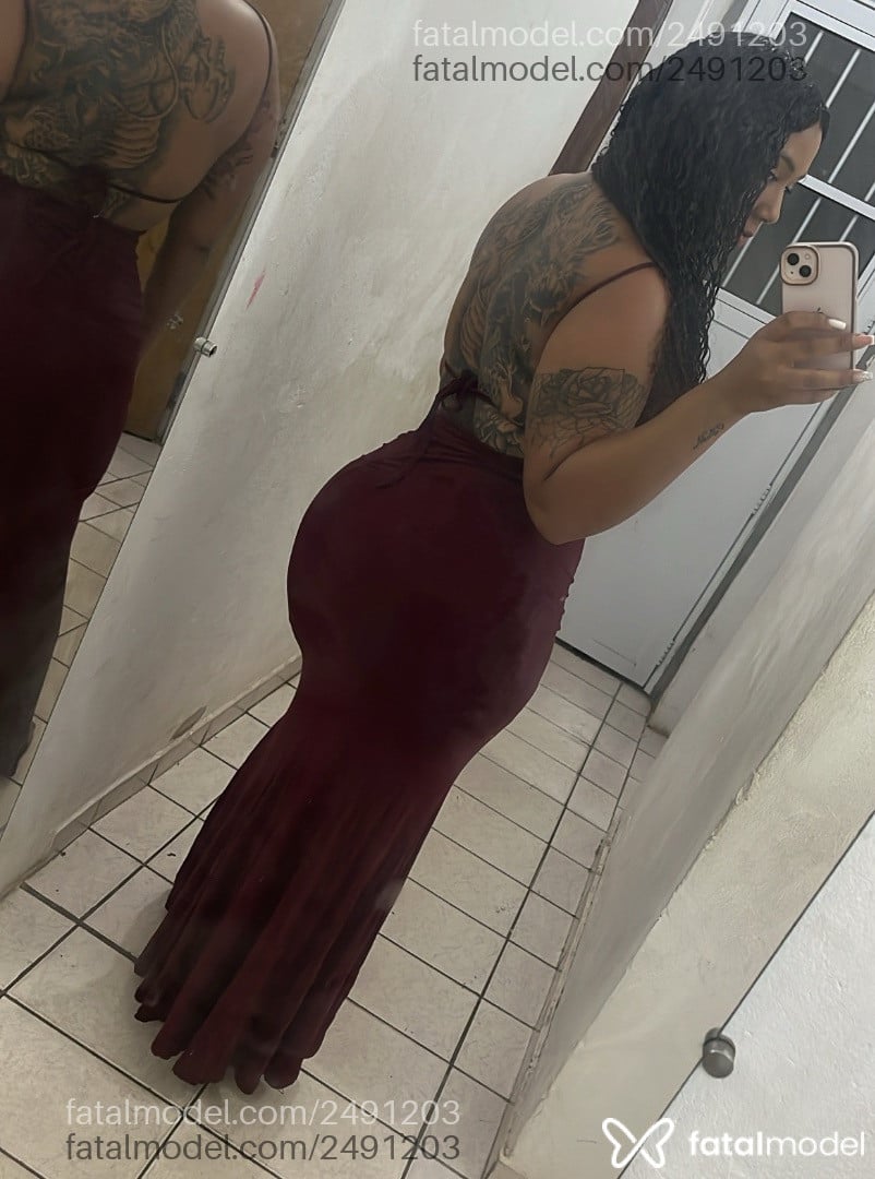 Acompanhante mulher morena (o) de olhos pretos - Bella
