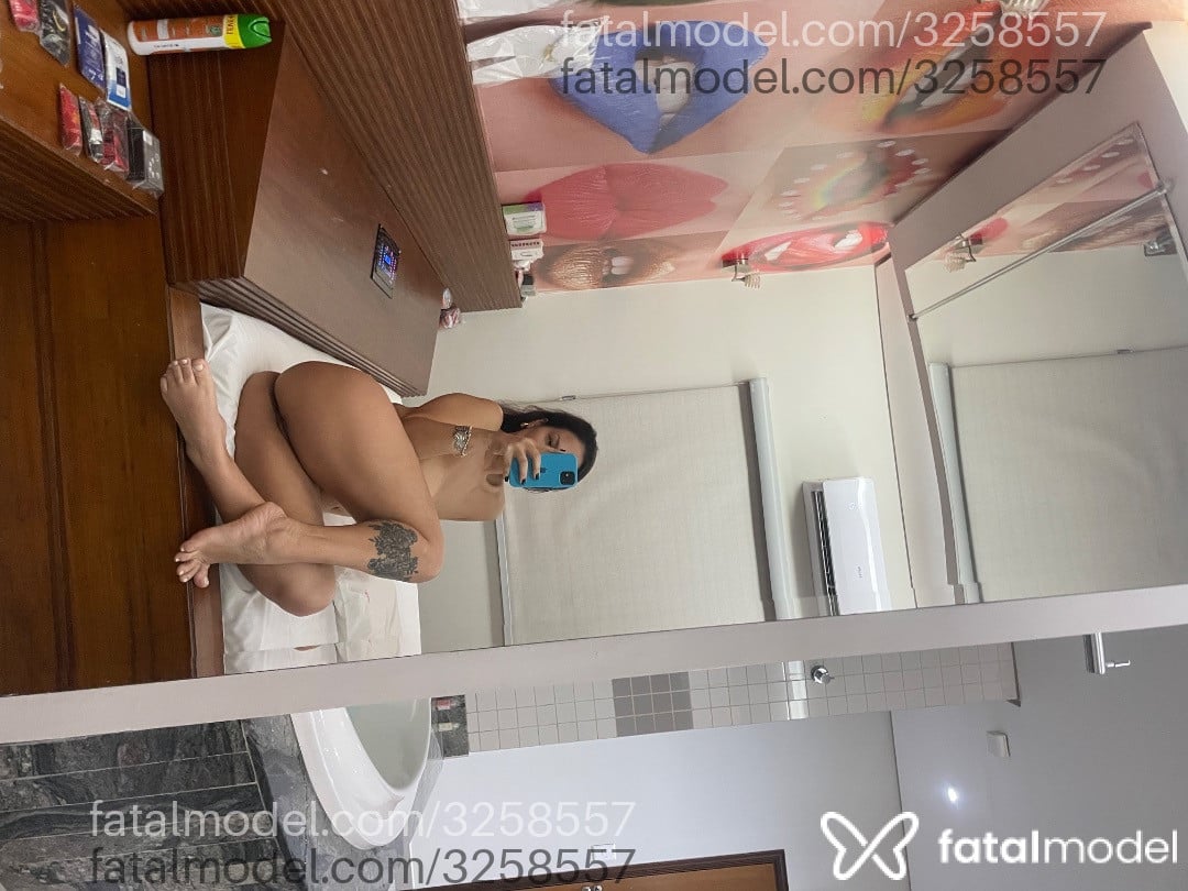 Acompanhante mulher com cabelo castanho de olhos castanhos - Anne Ferrari