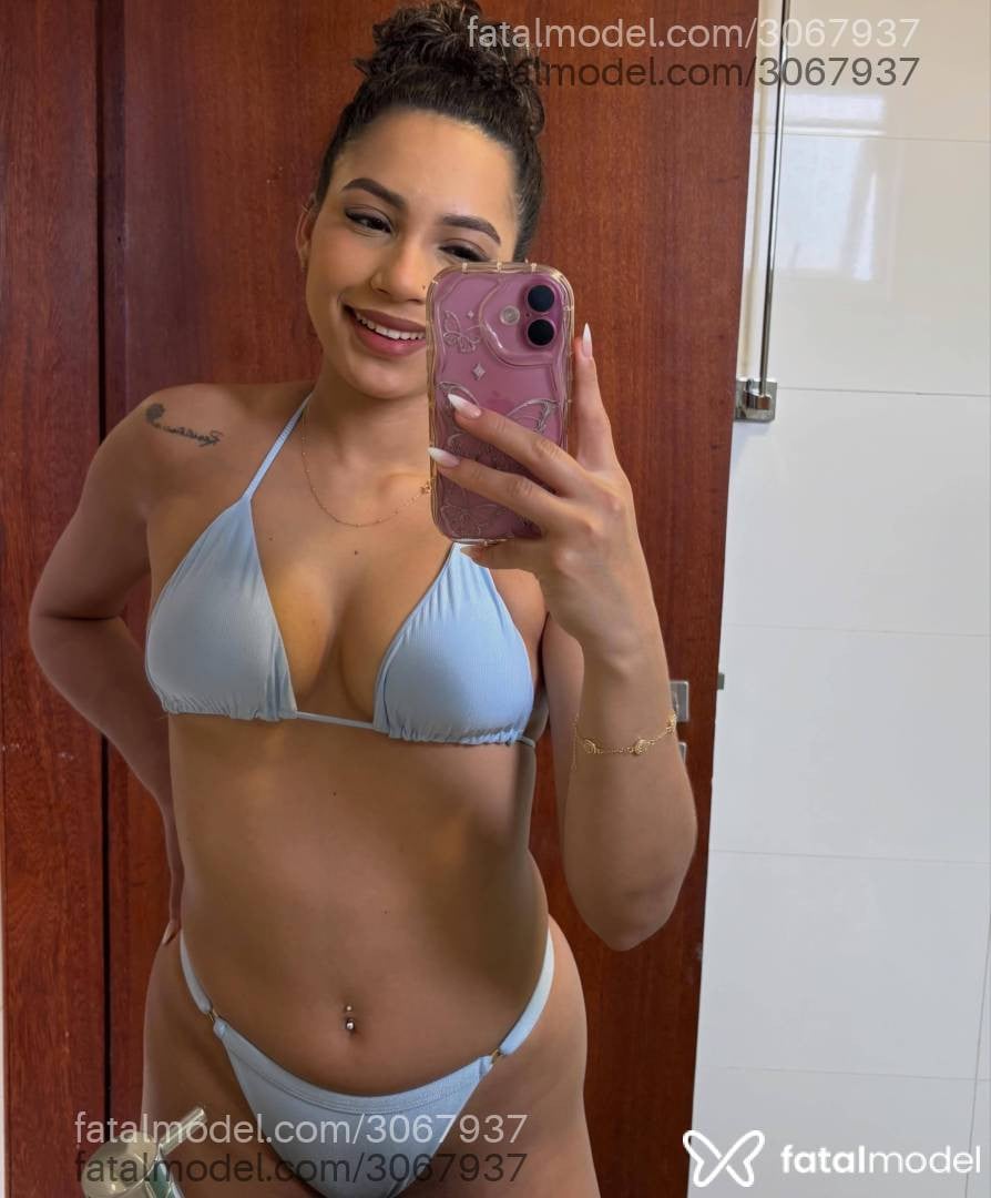 Acompanhante mulher loira (o) de olhos castanhos em Rio de Janeiro - Lívia
