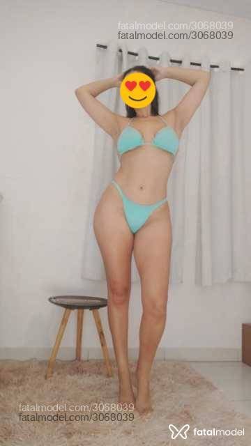 Acompanhante mulher com cabelo castanho de olhos castanhos em Braço do Norte Acompanhante mulher com cabelo castanho de olhos castanhos em Braço do Norte - Fernanda