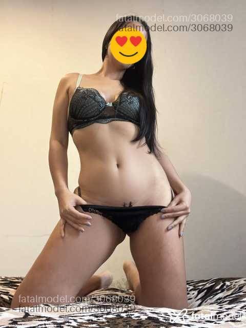 Acompanhante mulher com cabelo castanho de olhos castanhos em Braço do Norte Acompanhante mulher com cabelo castanho de olhos castanhos em Braço do Norte - Fernanda