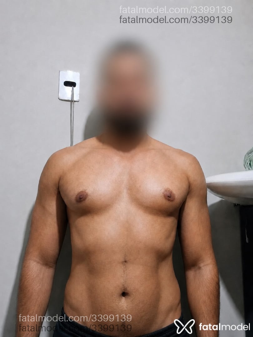 Acompanhante homem morena (o) de olhos pretos - Alejandro