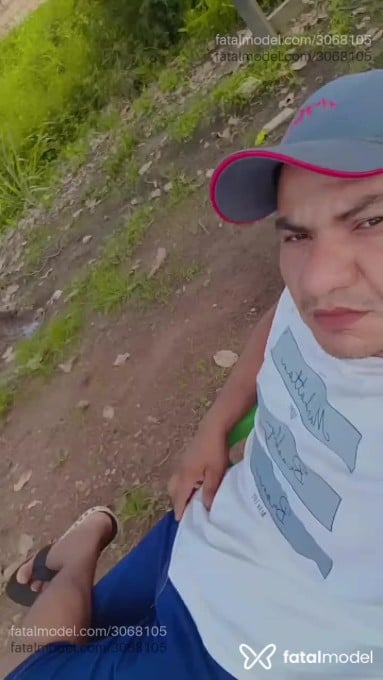 Acompanhante homem com cabelo castanho de olhos castanhos - Tiago Acompanhante homem com cabelo castanho de olhos castanhos - Tiago