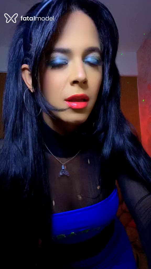 Acompanhante mulher trans com cabelo castanho de olhos castanhos - Maysa Razel Acompanhante mulher trans com cabelo castanho de olhos castanhos - Maysa Razel