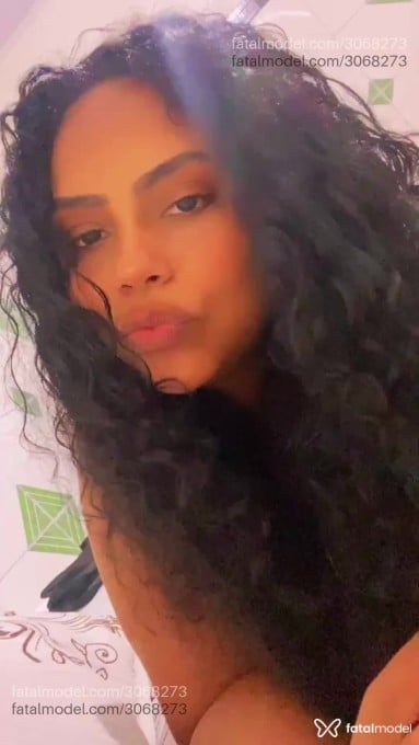 Acompanhante mulher morena (o) de olhos pretos em Virtual - Akilly