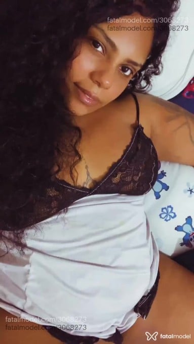 Acompanhante mulher morena (o) de olhos pretos em Virtual - Akilly