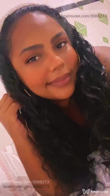 Acompanhante mulher morena (o) de olhos pretos em Virtual - Akilly