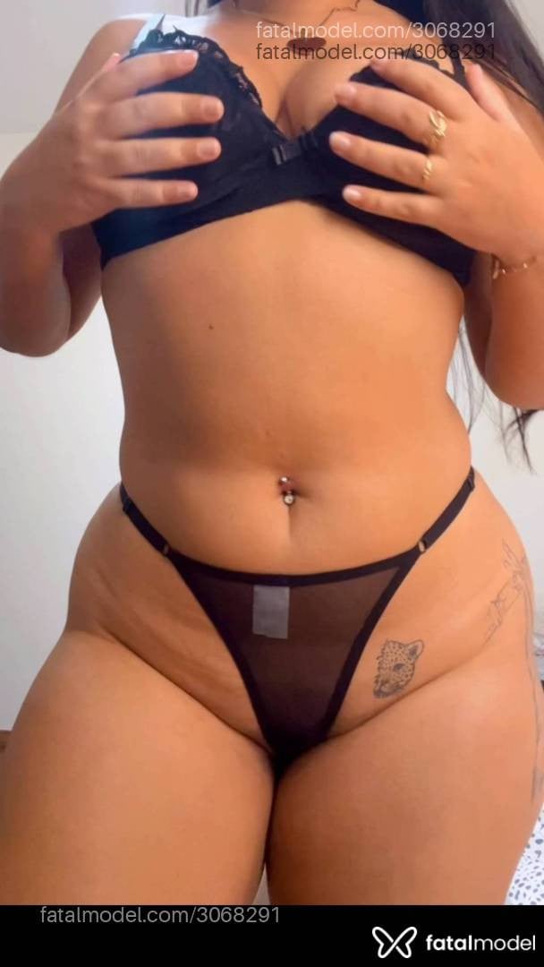 Acompanhante mulher morena (o) de olhos castanhos - Melissa