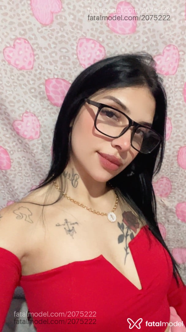 Acompanhante mulher morena (o) de olhos castanhos - Angel