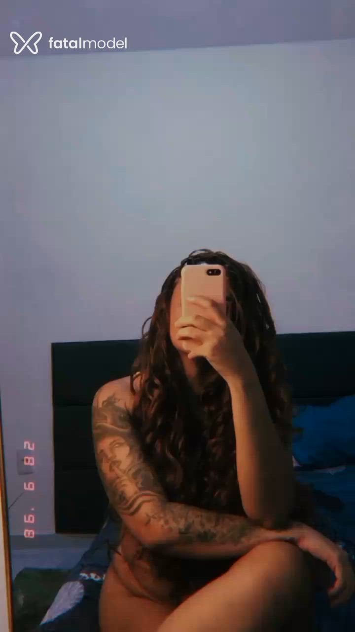 Acompanhante mulher com cabelo castanho de olhos mel - Maya Silva Acompanhante mulher com cabelo castanho de olhos mel - Maya Silva