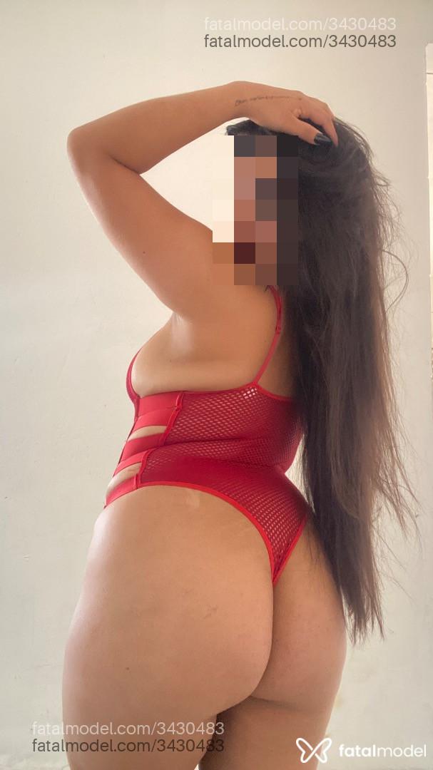 Acompanhante mulher morena (o) de olhos castanhos - Larissa