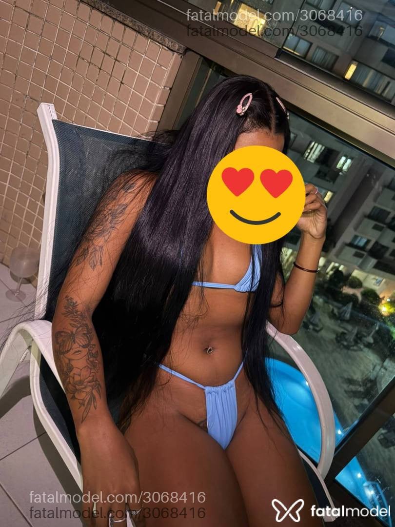 Acompanhante mulher morena (o) de olhos castanhos - Karen