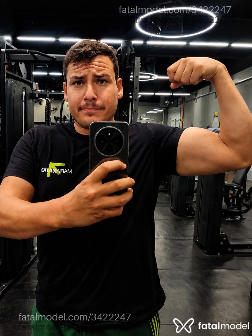 Acompanhante homem com cabelo castanho de olhos castanhos - Ryan Silva