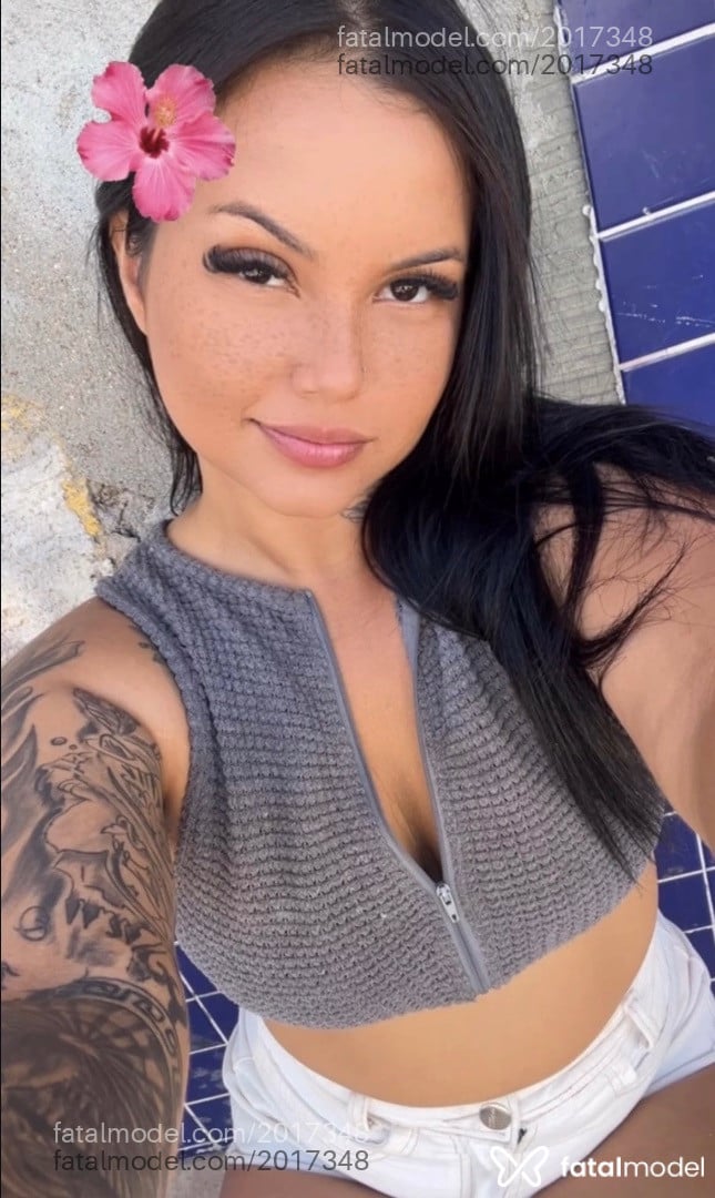 Acompanhante mulher morena (o) de olhos castanhos - Madalena
