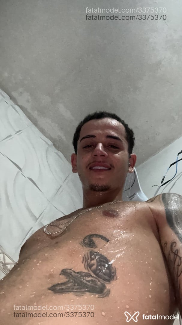 Acompanhante homem com cabelo castanho de olhos castanhos - Matteo Voss
