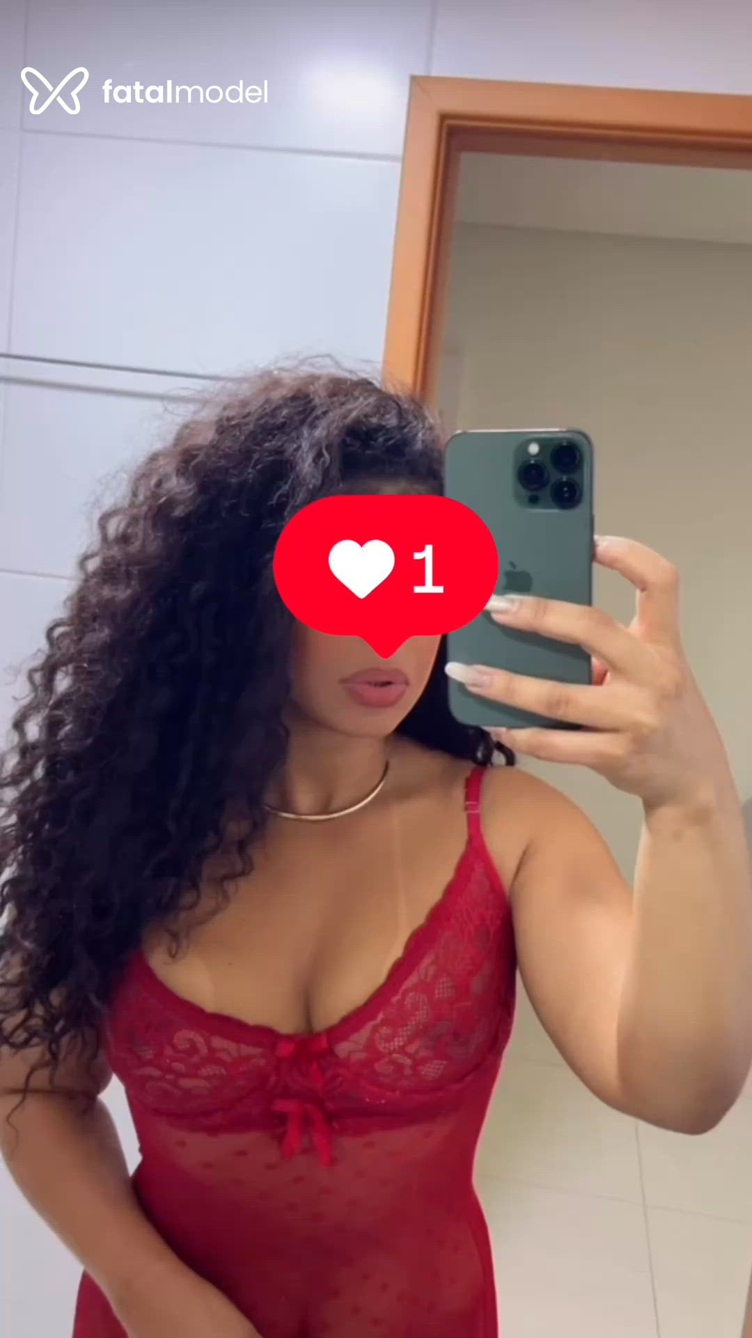 Acompanhante mulher morena (o) de olhos castanhos - Yasmin