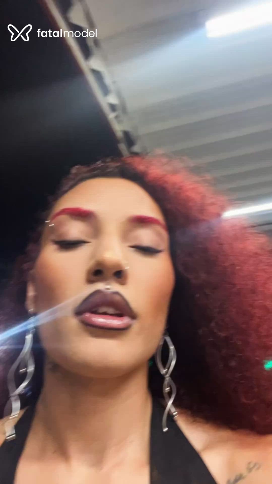 Acompanhante mulher ruiva (o) de olhos castanhos - Agnes Acompanhante mulher ruiva (o) de olhos castanhos - Agnes