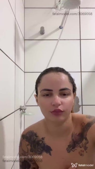 Acompanhante mulher loira (o) de olhos verdes - Bia Peres