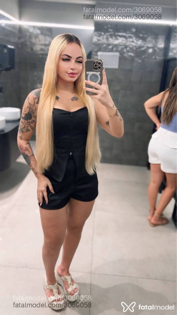 Acompanhante mulher loira (o) de olhos verdes em Toledo - Bia Peres