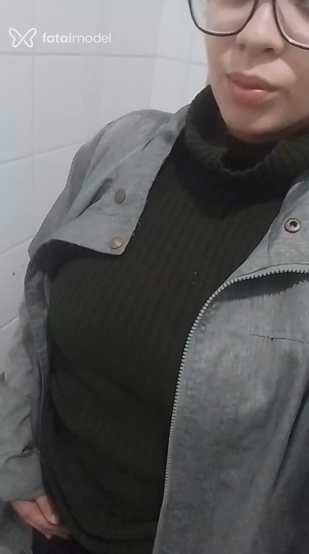 Acompanhante mulher com cabelo castanho de olhos castanhos - Beatriz