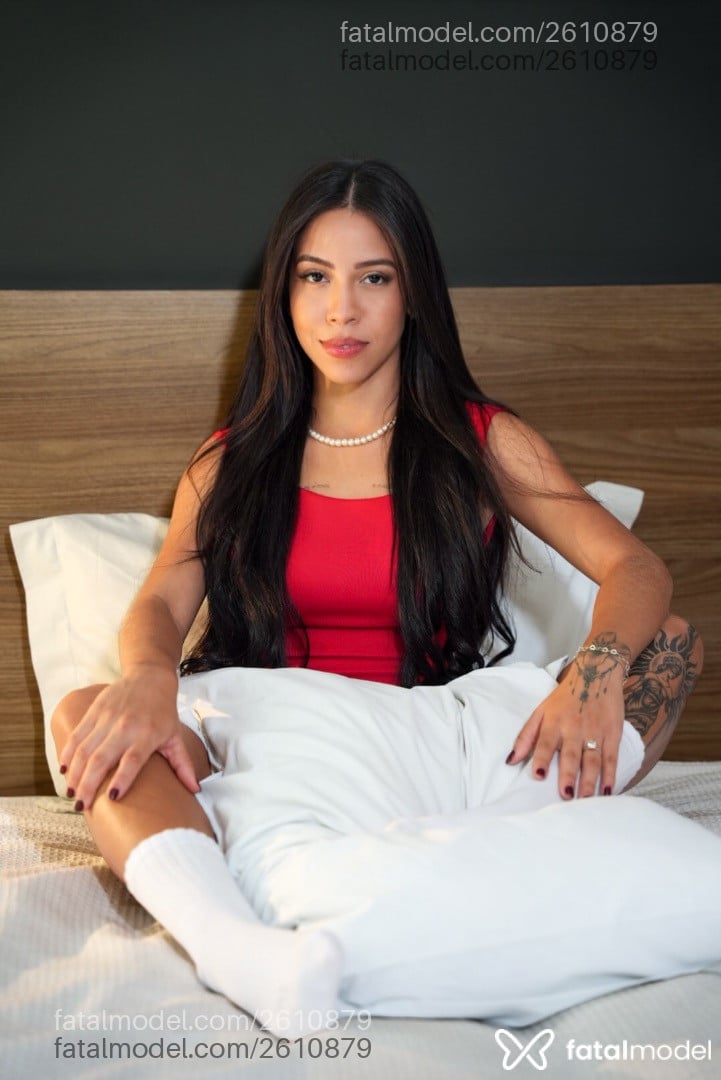 Acompanhante mulher morena (o) de olhos castanhos - ísis Monteiro