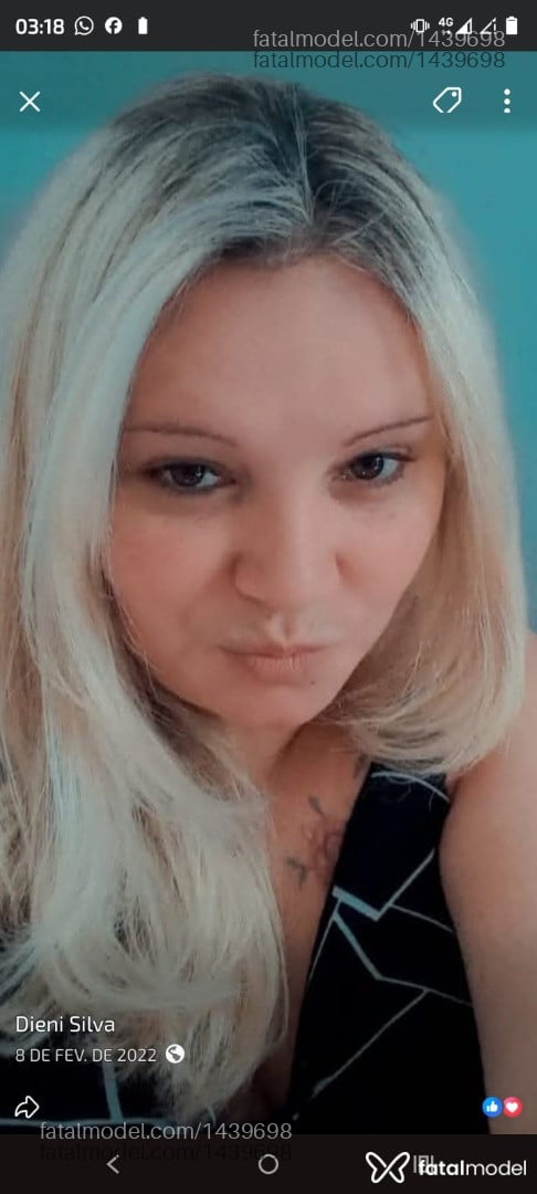 Acompanhante mulher loira (o) de olhos castanhos - Ana paula